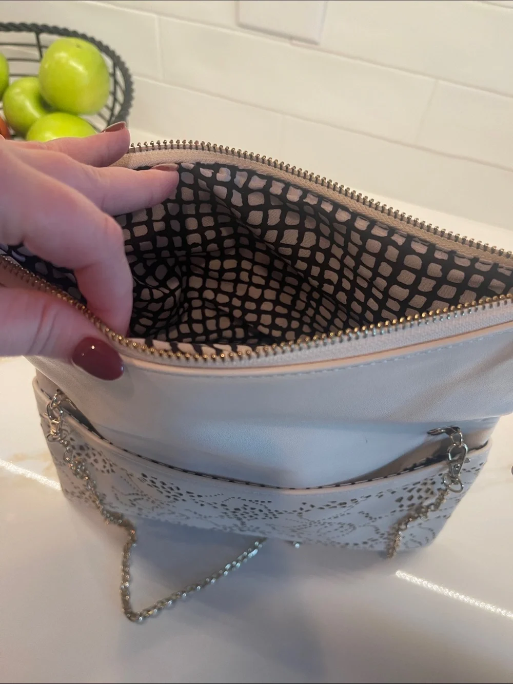 Urban Expressions Cream Laser-Cut Floral Chain Clutch